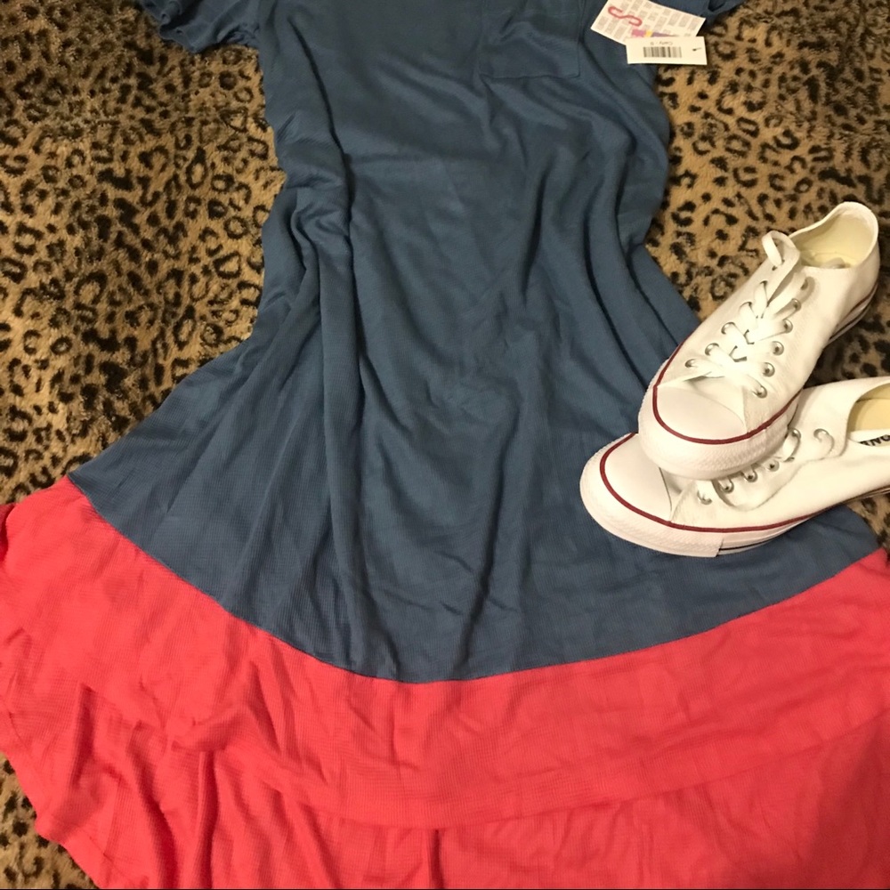 Lularoe Carly - Picture 2 of 7